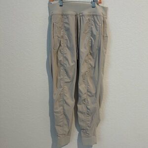 Athleta Attitude Pant, Size 6, Cream/Tan